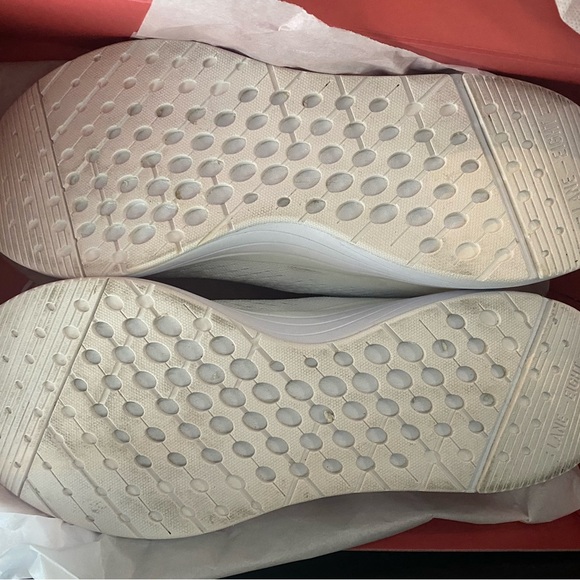 LANE-EIGHT MENS RELAY TRAINER SHOES IN SIZE 11 - White/Breeze - Picture 9 of 10